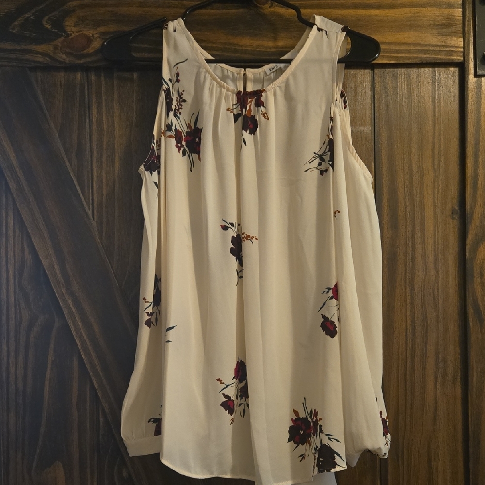 DR2 Cream and Red Sleeveless Blouse with Relaxed Fit